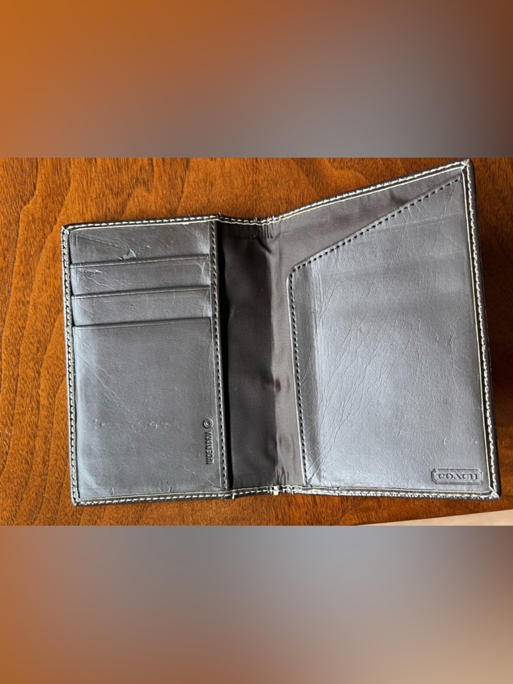 Coach Passport Case in Tan/Khaki signature canvas/black interior! Travel Style! - Picture 6 of 8